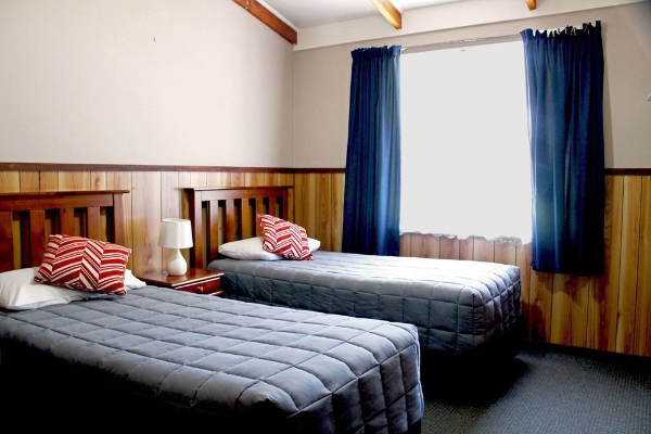 Fairy Springs Motel